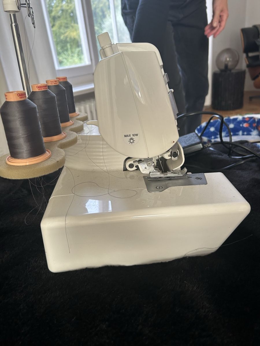 Bernina Nähmaschinen: Overlockmaschine Bernina 800DL – Neu (gemäss Beschreibung) aus Bern von miafilippa01 2