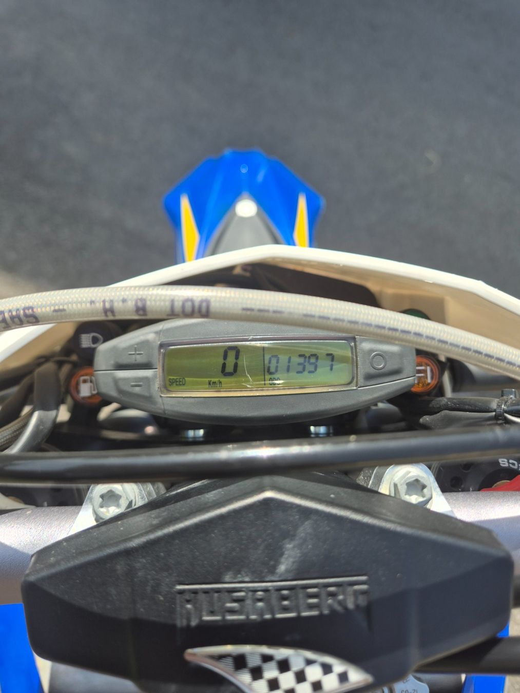 Husaberg Enduro: HUSABERG FE250 mit nur 1'400km – Usato da Stans venduto da SimonEgloff 5