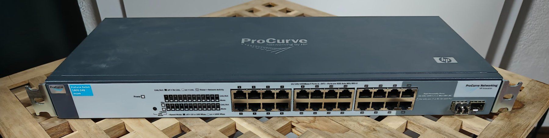 Hewlett Packard Hub & Switch: Switch HP ProCurve – Usato da Othmarsingen venduto da LuckyD