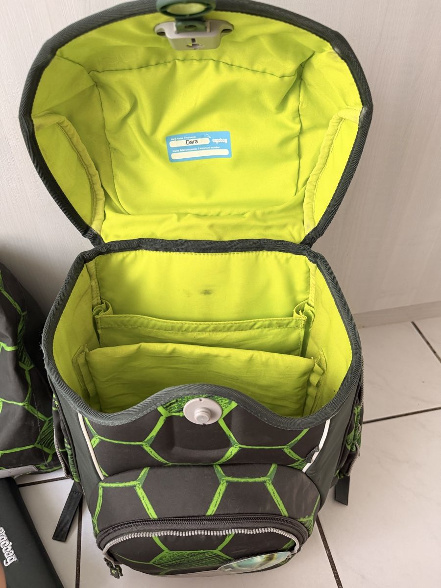Ergobag Kindertaschen: Ergobag Schulrucksack Set Fussball Grösse L – Neu (gemäss Beschreibung) aus Luzern von Welfa 2