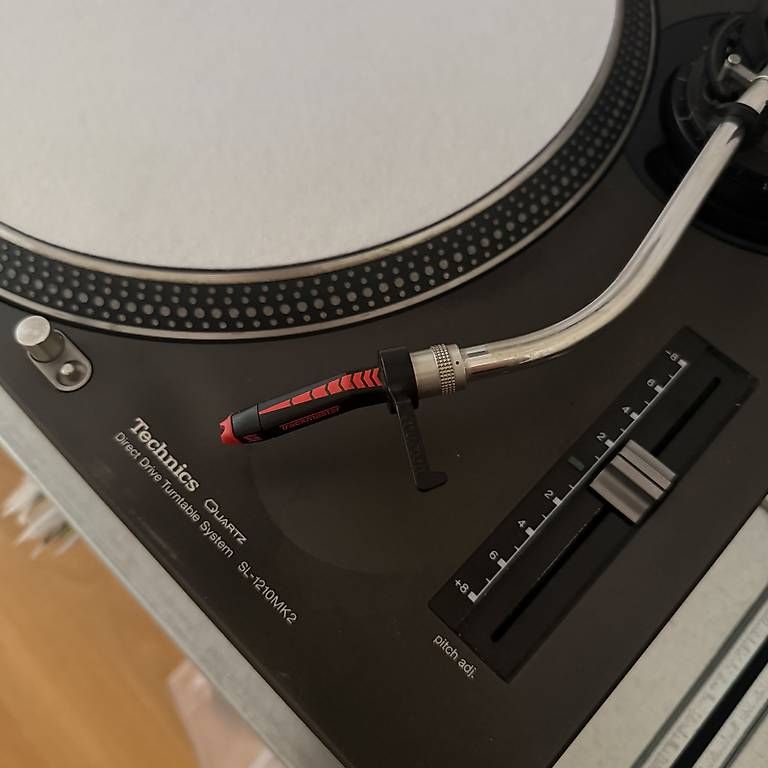 Plattenspieler: Technics SL-1210 MK2 mit Tonabnehmer – Gebraucht aus Zürich von lorac.semog 3
