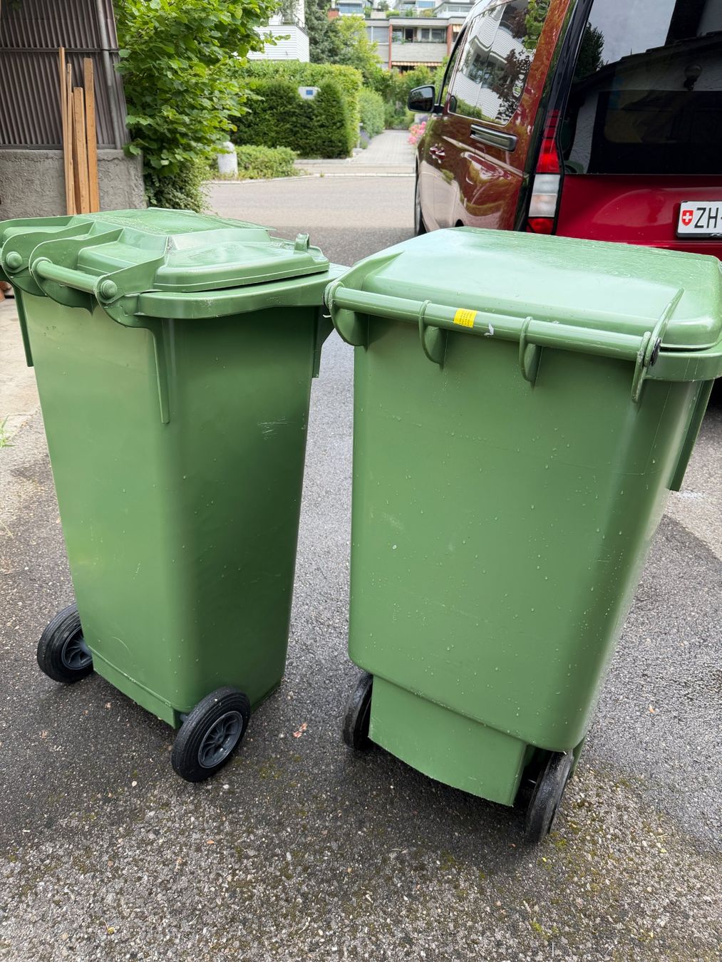 Banconi: 2 Grüngut-Container, 140lt und 240lt – Usato da Meilen venduto da Danimueller99 1