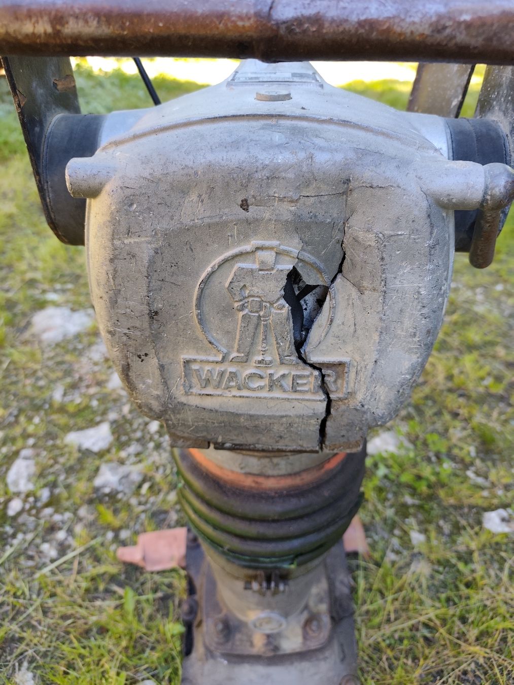 Wacker Neuson Tutte le macchine: Wacker BS65  Grabenstamfer defekt – Difettoso da Bassecourt venduto da Jumat 4