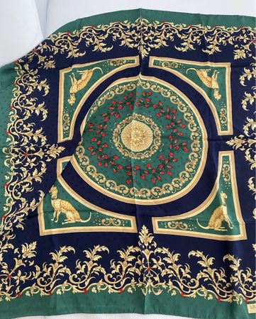 Louis Francoise Seiden Foulard 🌸