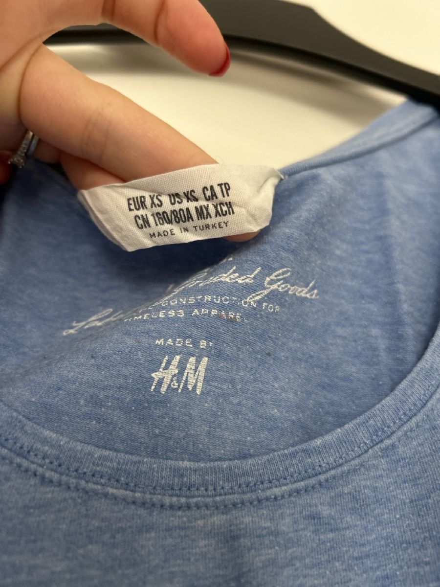 H&M Camicette, T-shirt & Top: Débardeur bleu claire  – Usato da Savigny venduto da Althea0202 2
