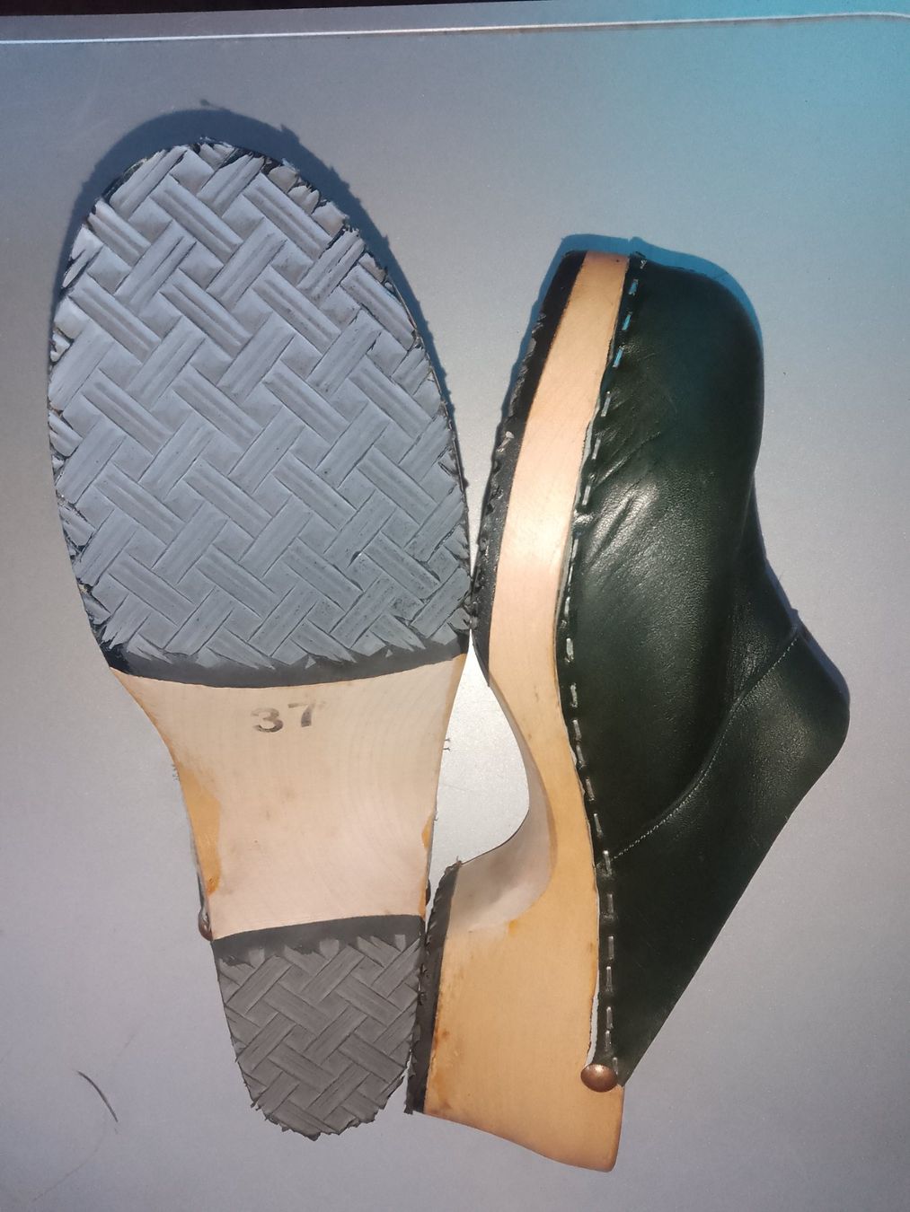 Chaussures hommes: E. Misteli schweizer Handarbeits Holzzoggeli – Neuf (Voir description) à mümliswil par muemellian 1
