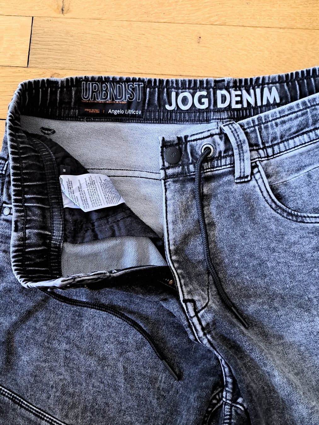 C&A Pantaloni: Kurze Jeans Hose Herren Gr M – Usato da Uitikon Waldegg venduto da Smeragol 1