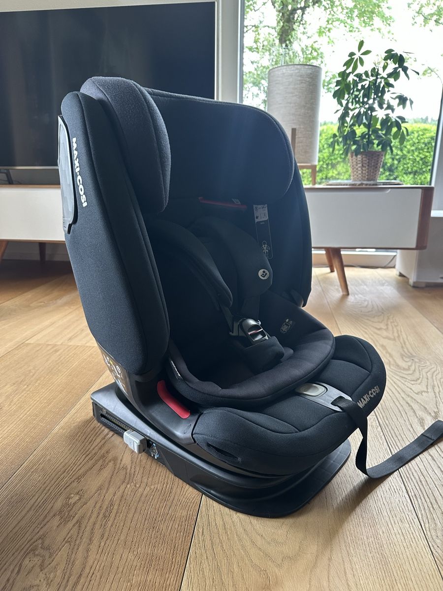 Maxi-Cosi Seggiolini per auto: Maxi-Cosi Kindersitz Titan Pro Schwarz – Usato da Ruswil venduto da GARAN