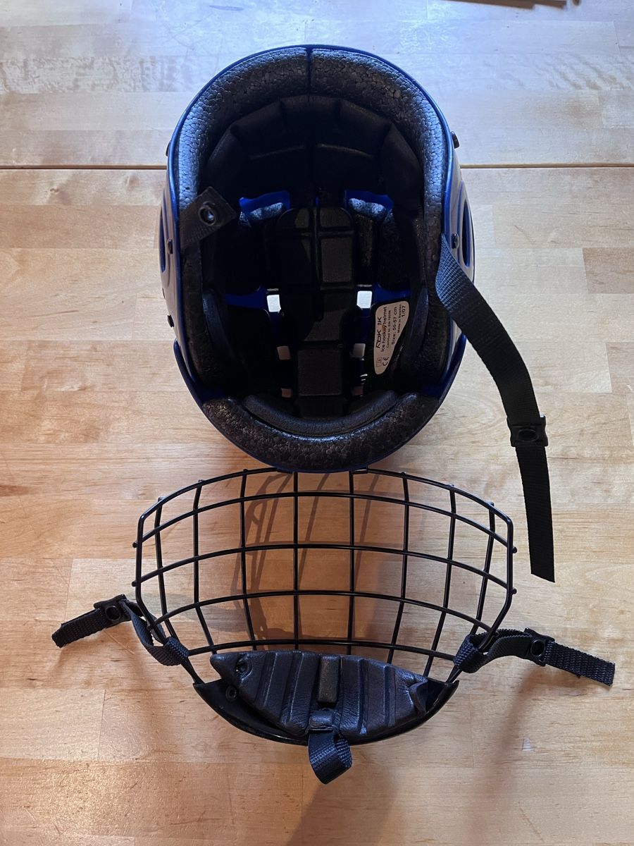 Reebok Helme: Hockeyhelm Reebok 50-57cm – Gebraucht aus Zermatt von kik_jj6q 2
