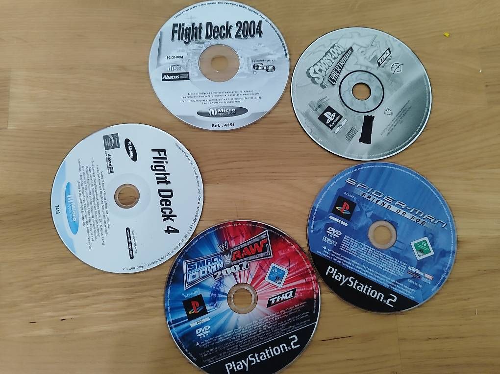 Spiele: Spiderman, flight deck, scooby doo, etc. – Gebraucht aus Vétroz von mrcl01