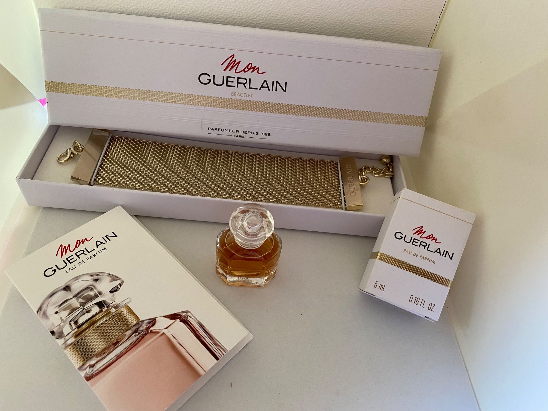 Guerlain Profumi & Eau de Toilette: Miniatures et bracelet Mon Guerlain – Nuovo e nell'imballaggio originale da Bouveret venduto da wes_7zll
