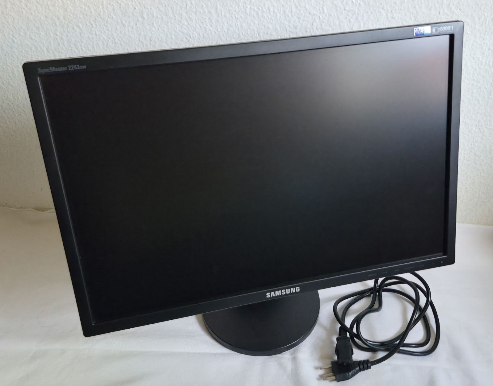 Samsung Monitor: Samsung SyncMaster 2243BW 22″ Widescreen-LCD-Bildschirm – Usato da Birsfelden venduto da Hunter_75 1