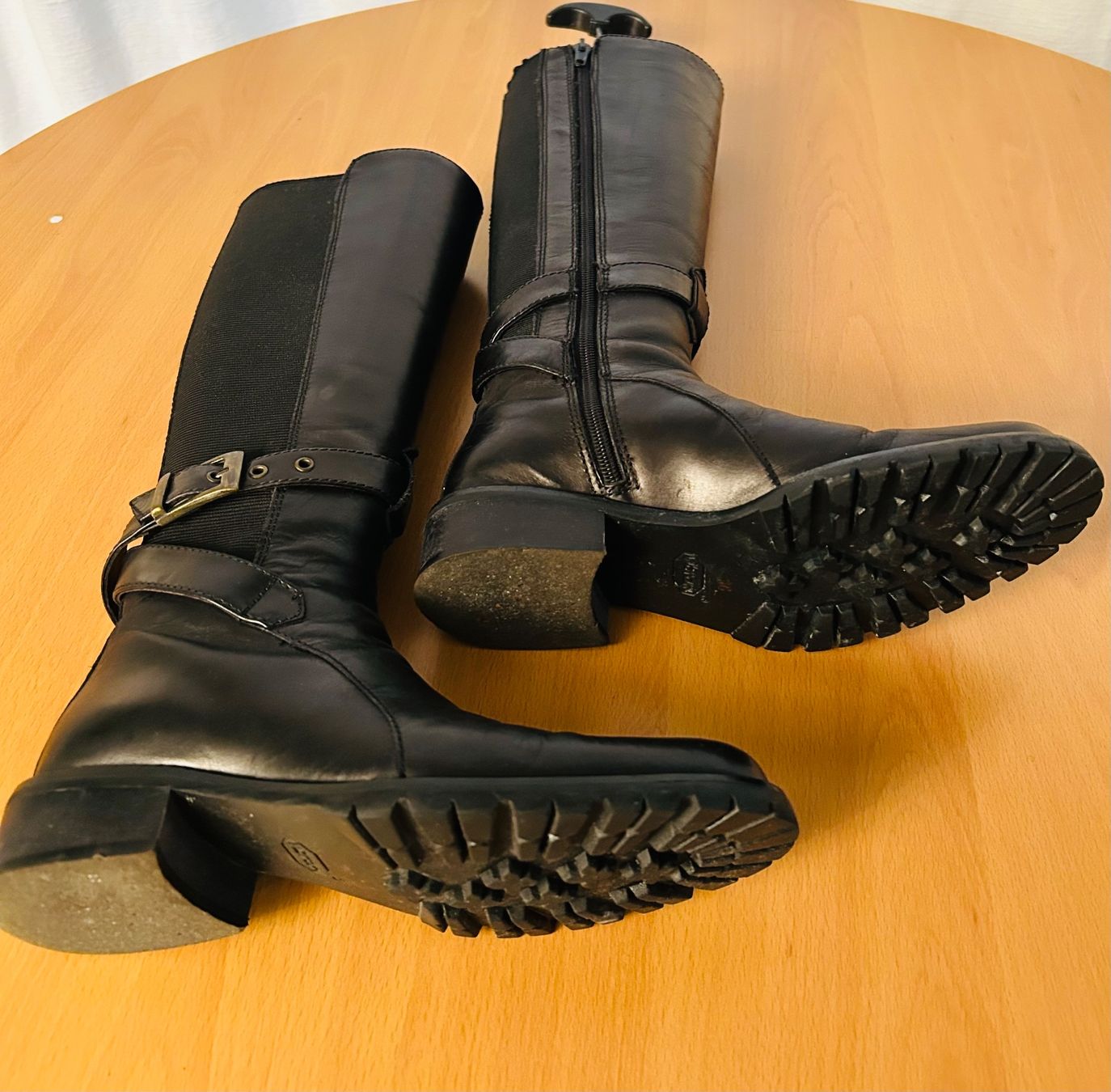 Navyboot Scarpe da donna: NAVYBOOT, Winterstiefel Gr. 36 Leder, Schwarz! – Usato da Niederglatt ZH venduto da adi_99tq 4