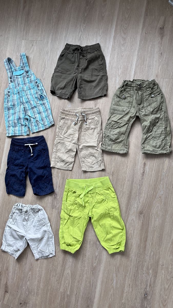 Lotti & Set di vestiti: 11 Shorts Gr. 98 – Usato da Sulz AG venduto da Zissi31324