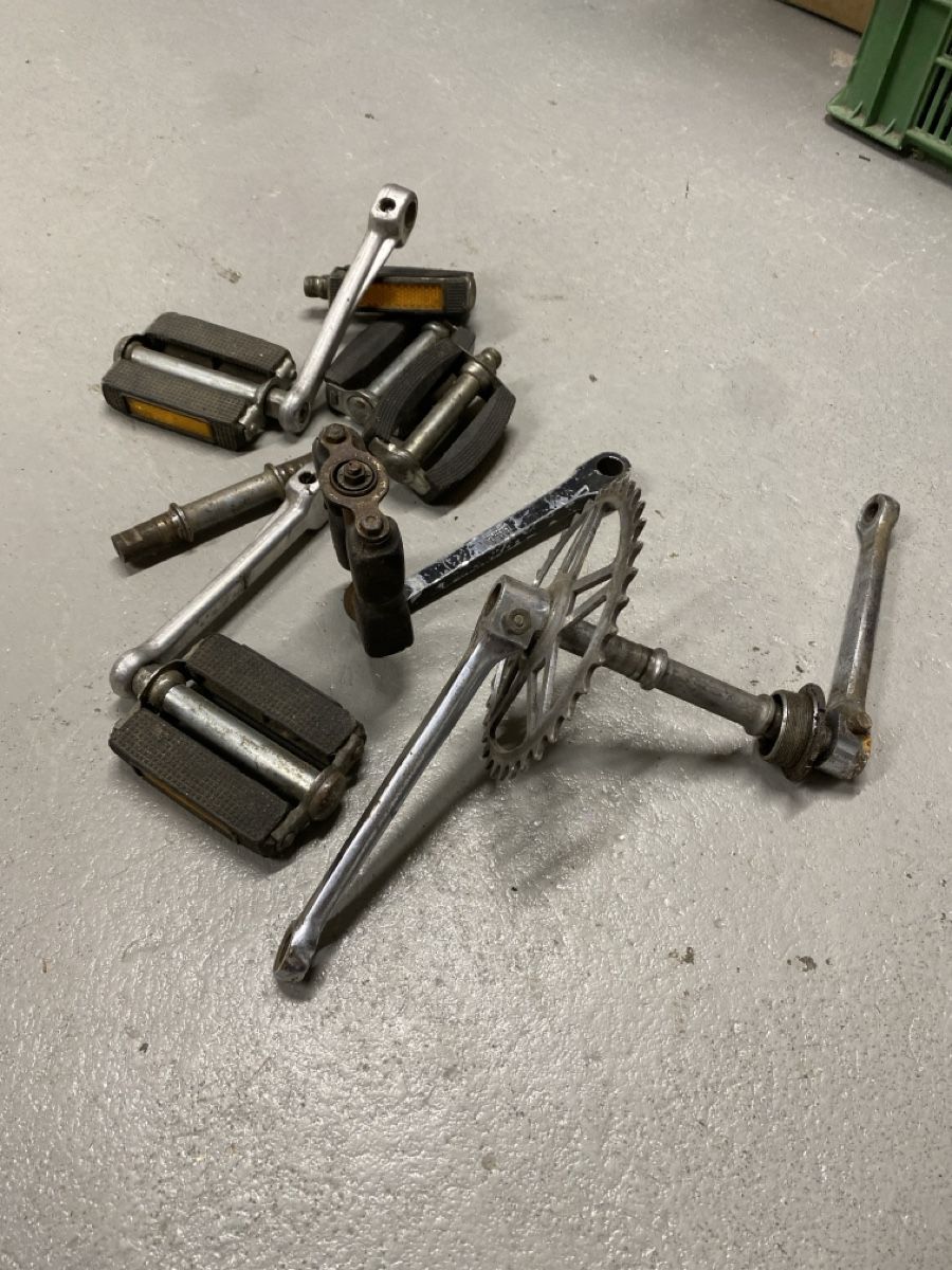 Puch Mofa-Ersatzteile: Töffli Pedale Lot  – Gebraucht aus Büren an der Aare von twostrokeguy