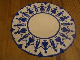 älteres, hübsches Deckeli, Handarbeit