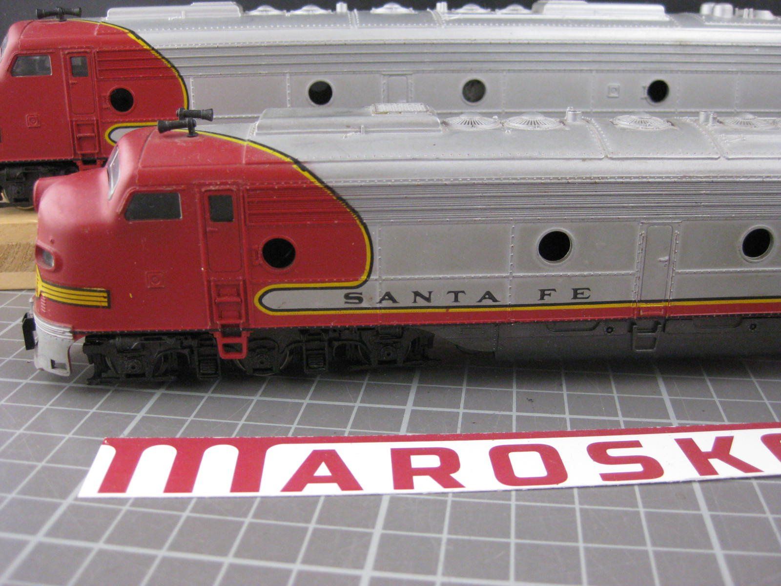 Rivarossi Modelleisenbahnen: Rivarossi Santa Fe Doppel Lokomotive, DC – Gebraucht aus Malters von Marosko 2