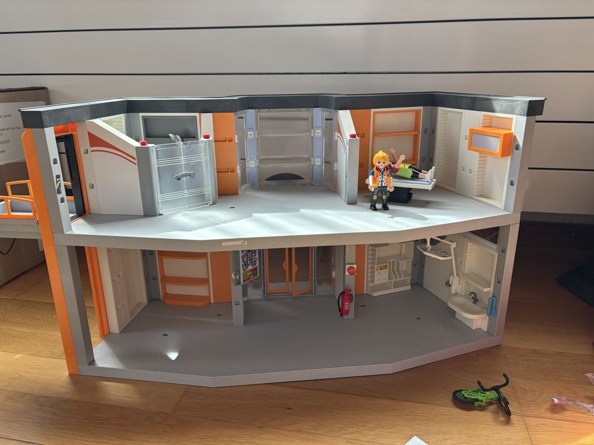 Playmobil Giocattoli: Playmobil Krankenhaus – Usato da Schwerzenbach venduto da herzankerkreuz 1