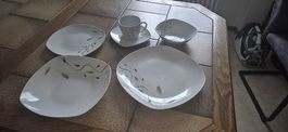 Zu verkaufen Speiseteller und Kaffeeset