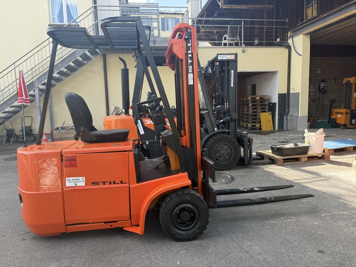 Still Carrelli elevatori e a forche: Stapler Gabelstapler Elektro Still – Usato da Ebnat-Kappel venduto da Suizo1291 3