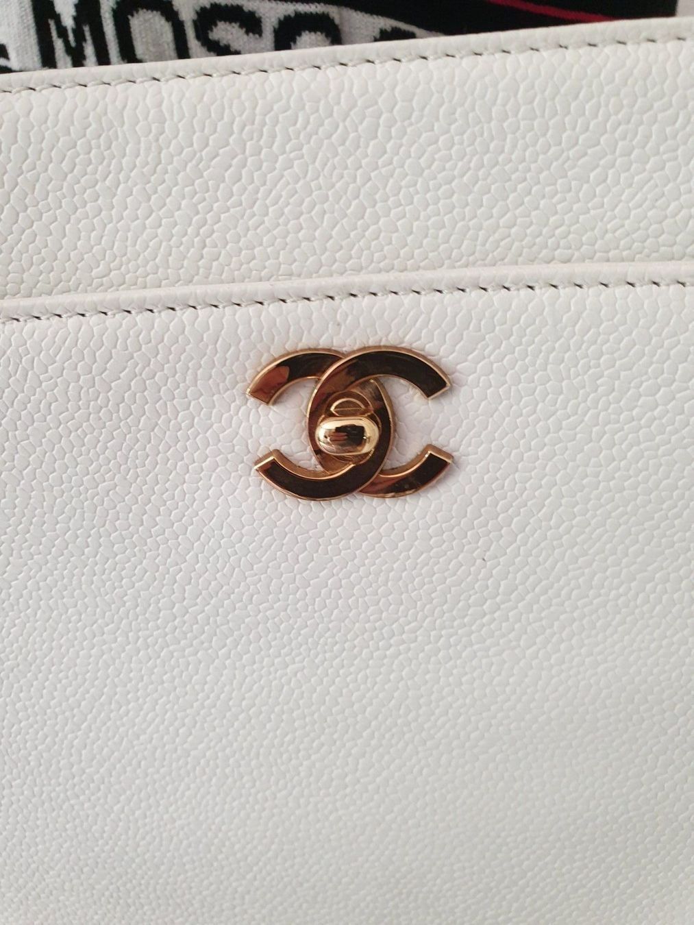 Chanel Borse da donna: Chanel WOW Ledertasche in weiss – Usato da Bottmingen venduto da sandy_2 1