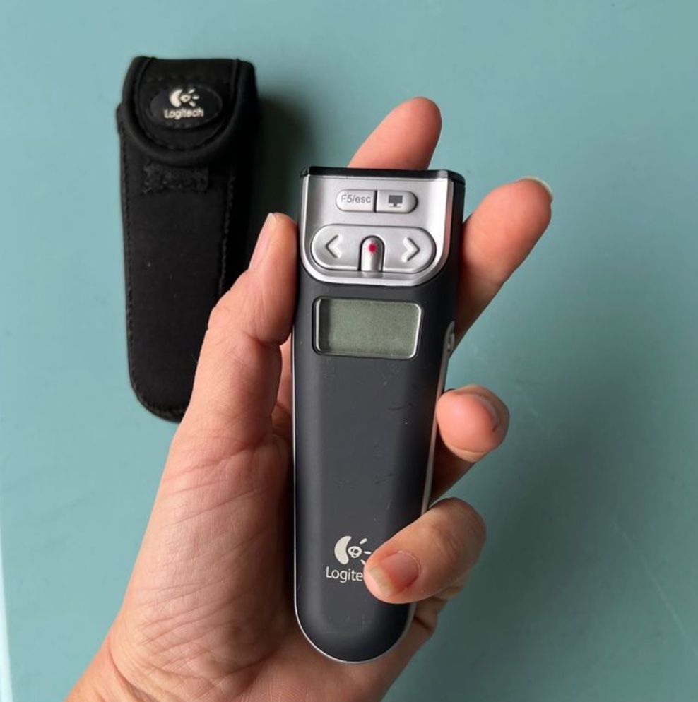 Fernbedienungen: LOGITECH Wireless Laserpointer-Presenter R-RB5 – Gebraucht aus Oberlunkhofen von WAR 3