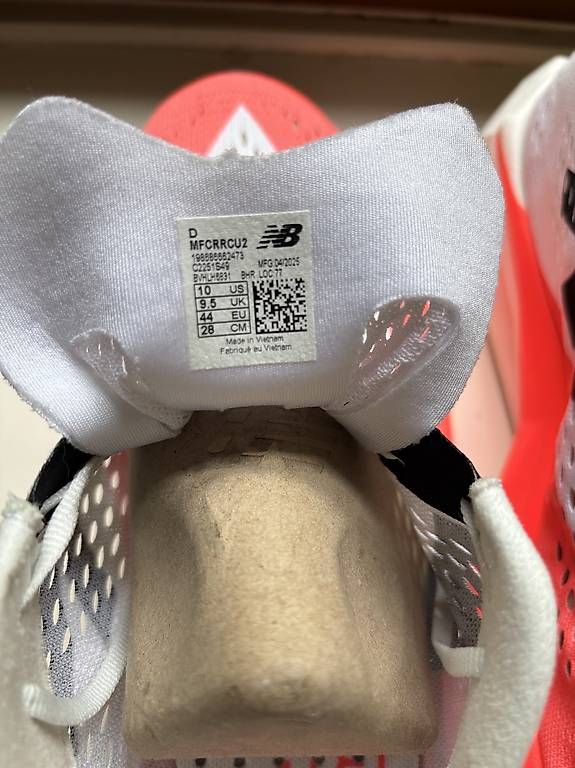 Scarpe da uomo: New Balance FuelCell SuperComp Pacer v2  – Usato da La Chaux-de-Fonds venduto da BrooklynvonB 2