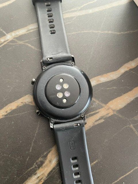 Huawei Smartwatch: Huawei GT2 42mm Smartwatch – Usato da Ennetbaden venduto da djpejic 1