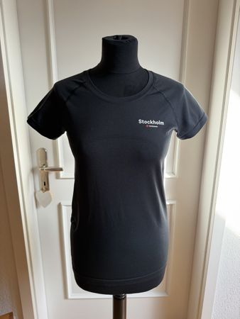 Lululemon T-Shirt