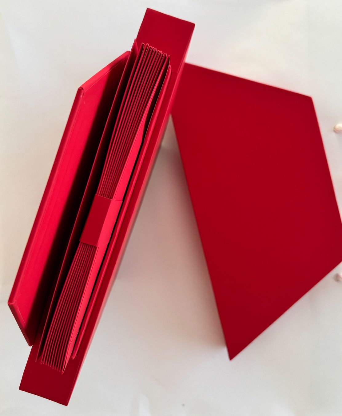 Couverts & Versandtaschen: Chaumet Red Envelopes – Neu und originalverpackt aus Buchrain von np1_nb6m 4