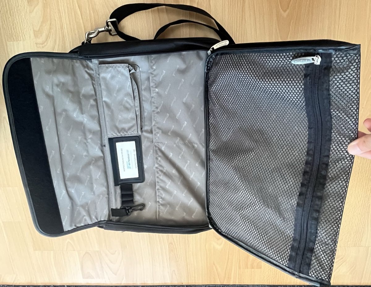 Targus Taschen: Nagelneue Targus Laptoptasche – Neu und originalverpackt aus Hünenberg See von spartakus02 9