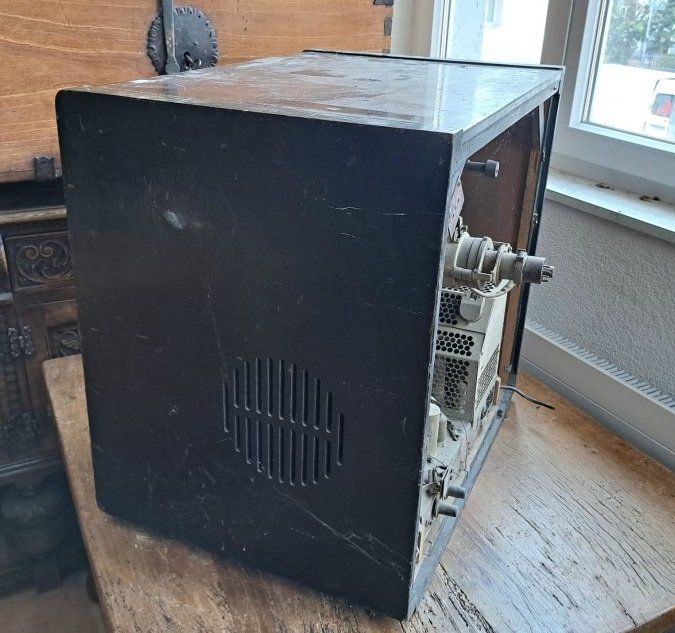 Philips Televisori: Vintage Philips Röhrenfernseher (Deko / Bastlerobjekt) – Usato da Flums venduto da Flumsantik 5