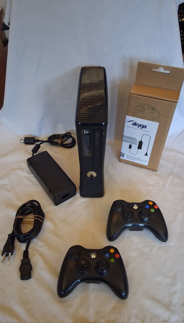 Microsoft Konsolen: XBOX 360 Gaming Set – Gebraucht aus Schänis von ManuJudge 1
