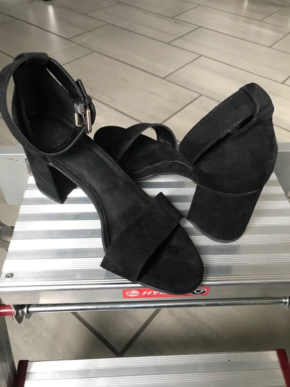 Scarpe da donna: Damenschuhe Gr. 37 – Usato da Niedergösgen venduto da 7591