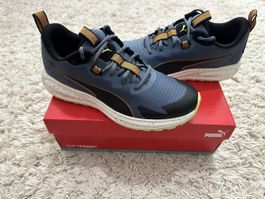 Neue Puma Schuhe Gr. 40,5