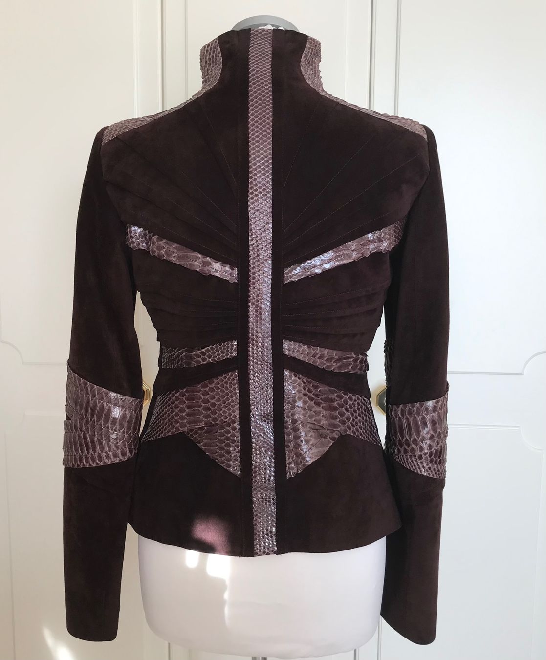 Gucci Giacche: Gucci Runway Python Jacke NP 7700 CHF Gr. IT 40 – Usato da Au SG venduto da alphajoker 3