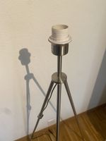 Stehlampe, neuwertig, ohne Schirm💡