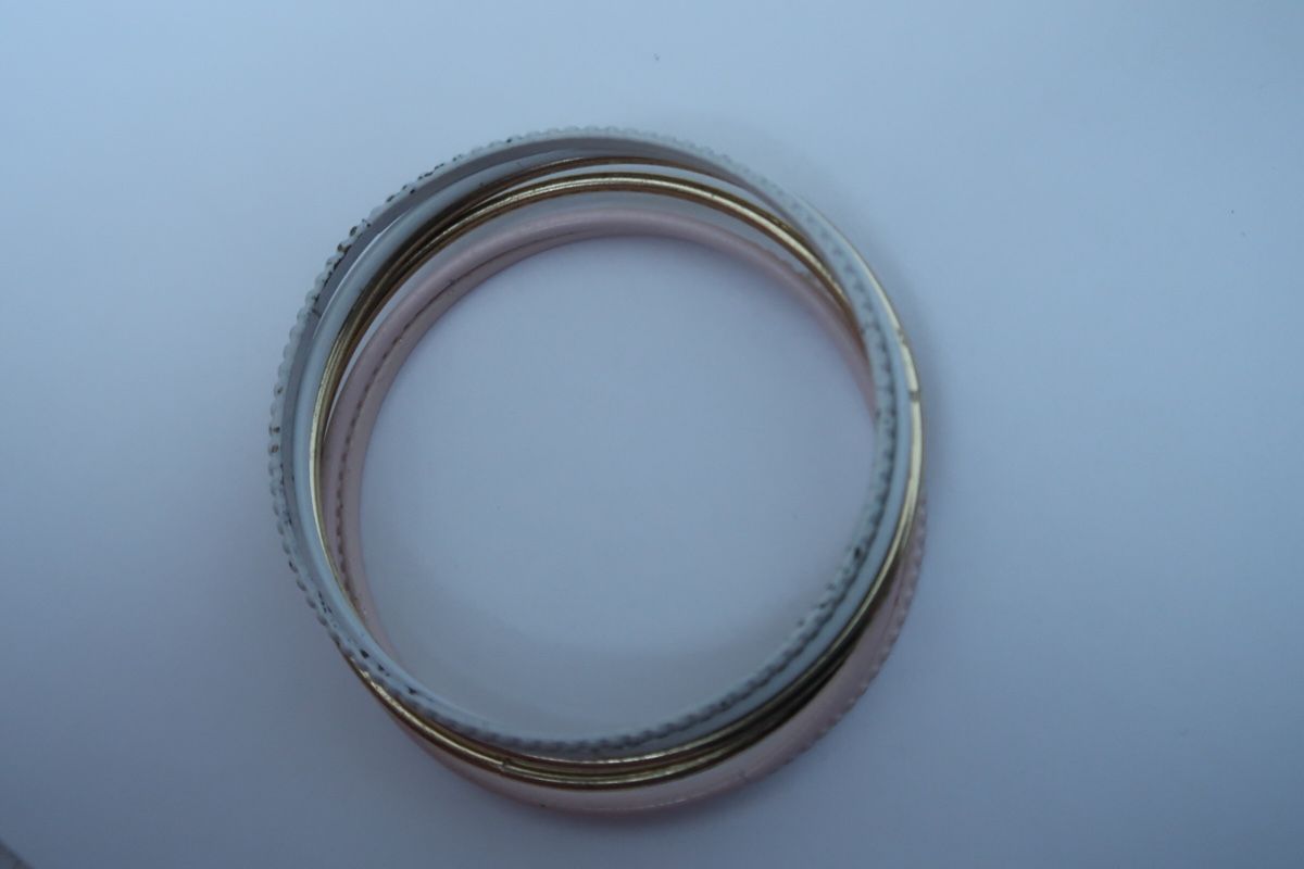 H&M Bracelets: Armreifen – D'occasion à Bassersdorf par secondhand_clothing 1