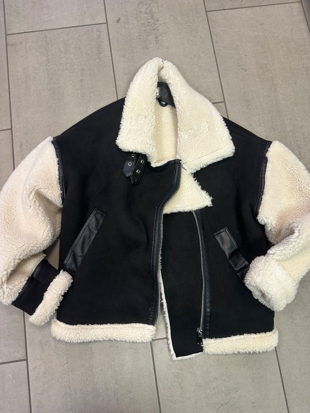 Giacche: Kuschlige Winterjacke – Usato da Flüelen venduto da ailenroco5