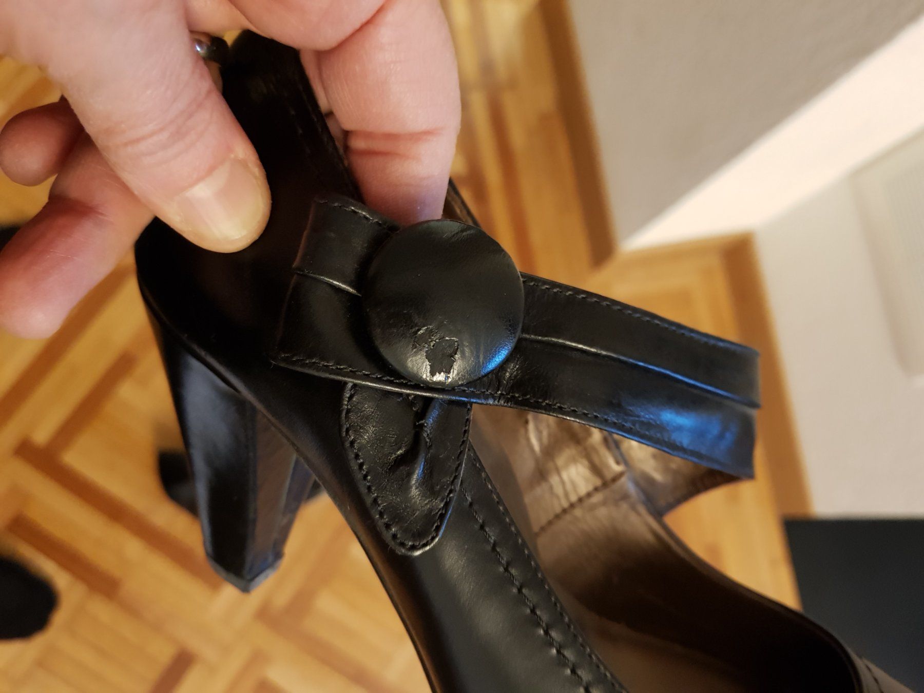 Damenschuhe: Escarpins à brides noirs 5th Avenue – Gebraucht aus Veyrier von sosozizou 4