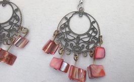 Schöne antike Ohrringe mit Perlmutt Art Déco Boho zu Nile