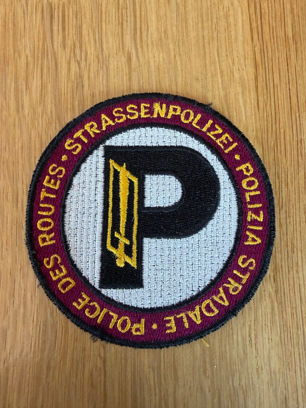 Schweizer Armee Plaketten & Abzeichen: Schweizer Armee / alter Einheits - Batch – Gebraucht aus Urnäsch von Winterzauber12
