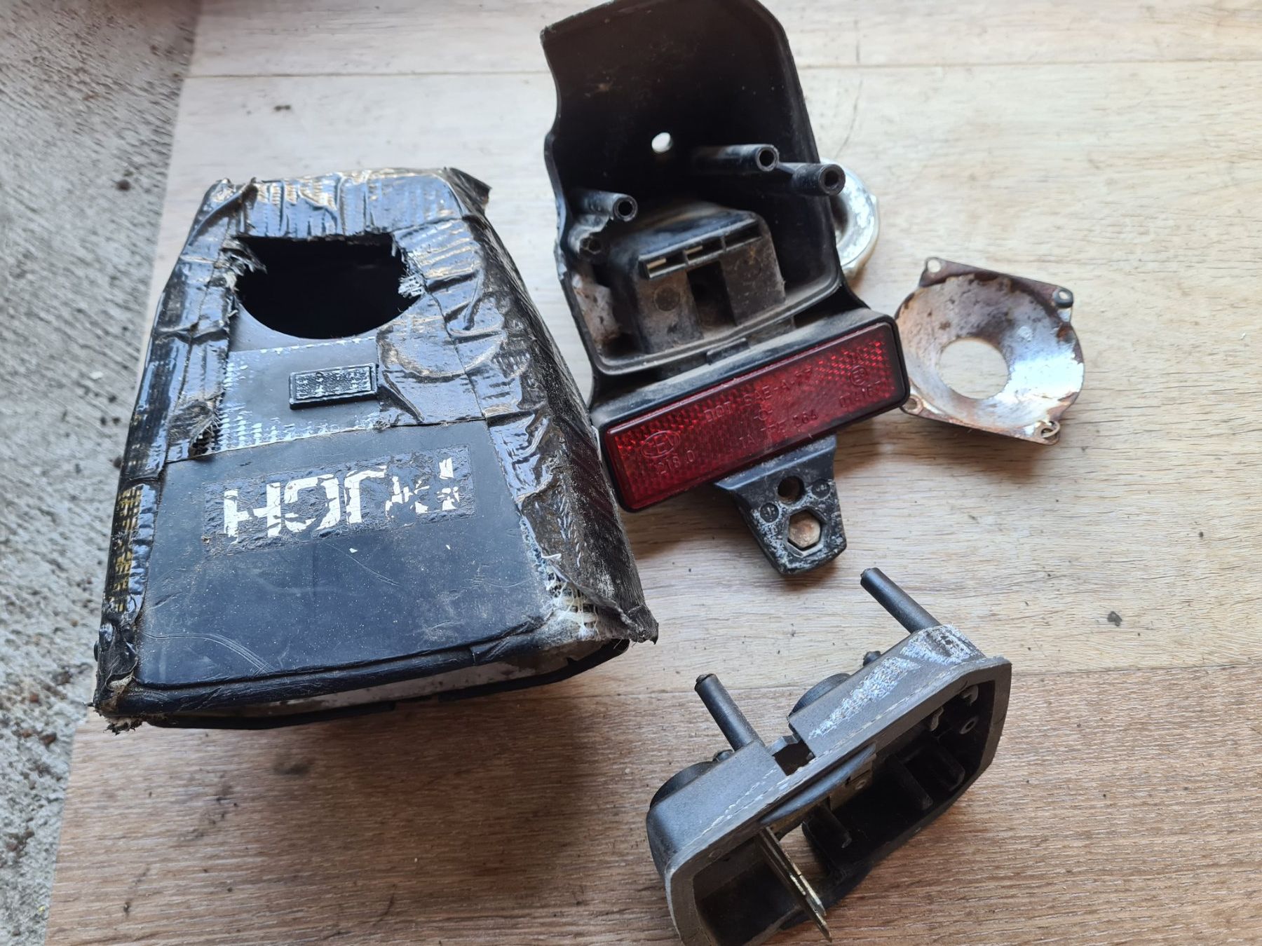Puch Mofas: Diverse Lampenteile Puch Maxi S/N E50/Sachs.... – Defekt aus frümsen von Sailem