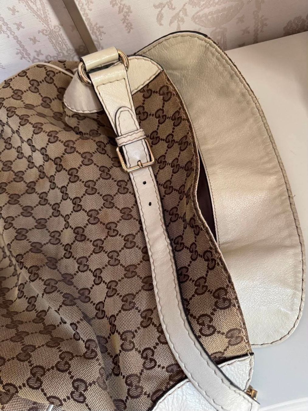 Gucci Borse da donna: Gucci Monogram Medium Charlotte Hobo Off White – Usato da Buch am Irchel venduto da Pukpan_99 9