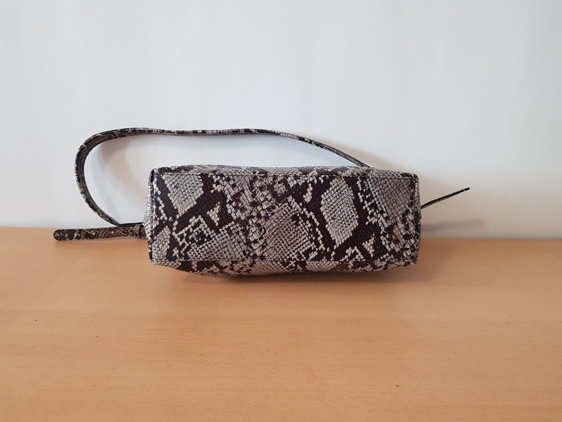 Taschen für Damen: Pollini Ledertasche/Umhängetasche – Gebraucht aus Basel von Birs868 5
