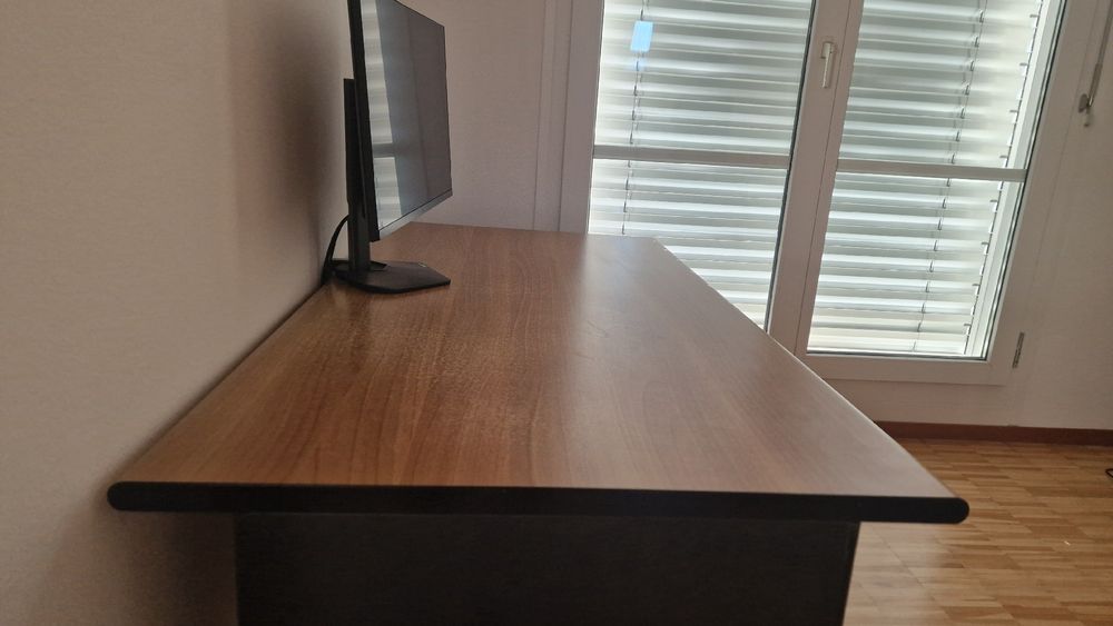 Scrivanie: Schreibtisch aus Holz – Usato da Glattbrugg venduto da cla_s9c5 3