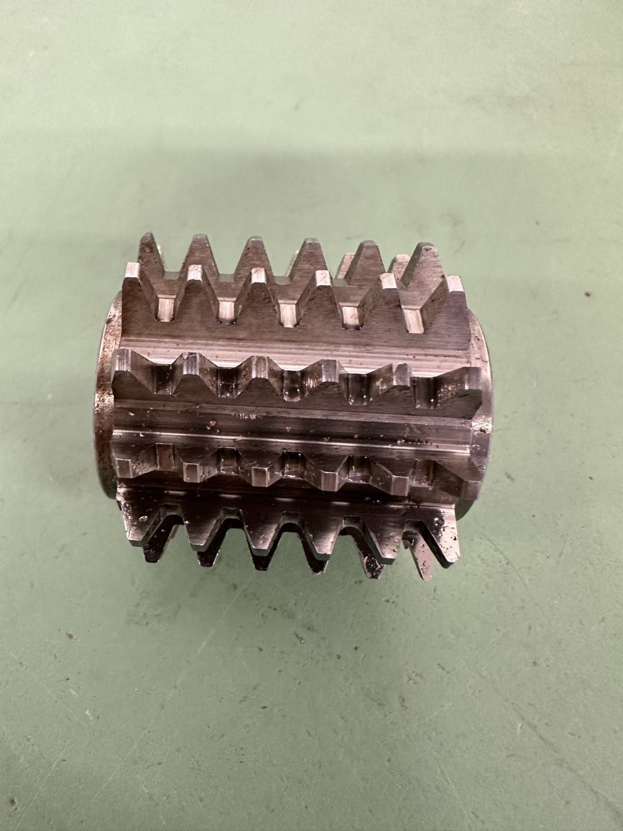 Tutti gli attrezzi: Gear cutting tool modul M2  HSS – Usato da Aarberg venduto da SNMachines 3