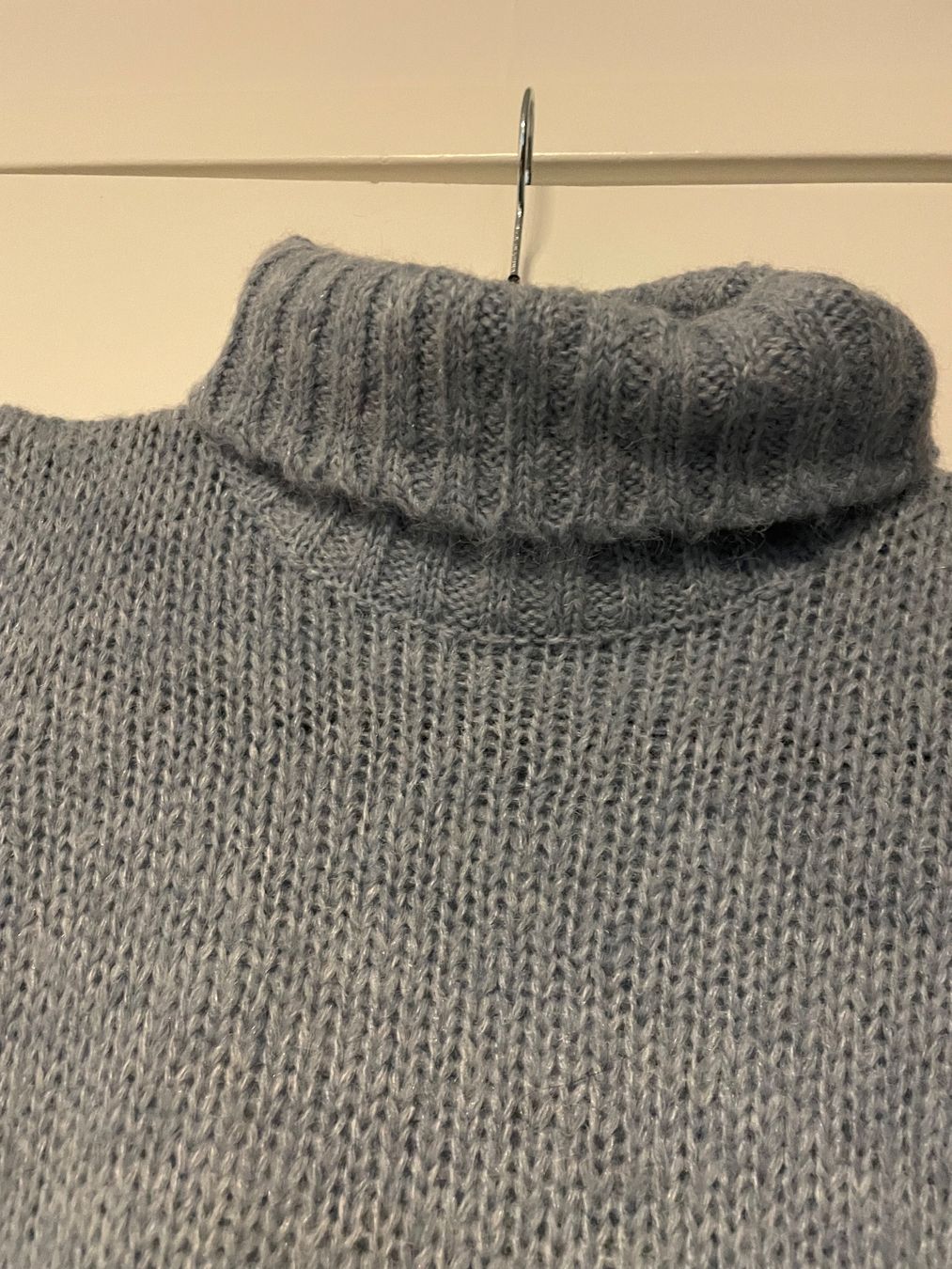 Pulls & Sweat-shirts: Strickpulli – Neuf (Voir description) à Zürich par car_26mh 2