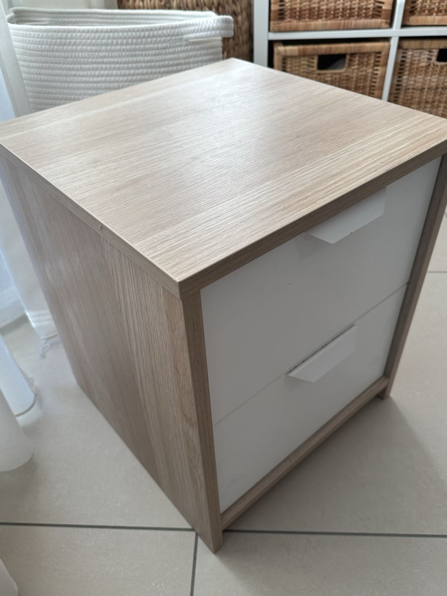 Ikea Comodini: Ikea Askvoll Nachttisch – Usato da Glattpark(Opfikon) venduto da ZHINCITY 1