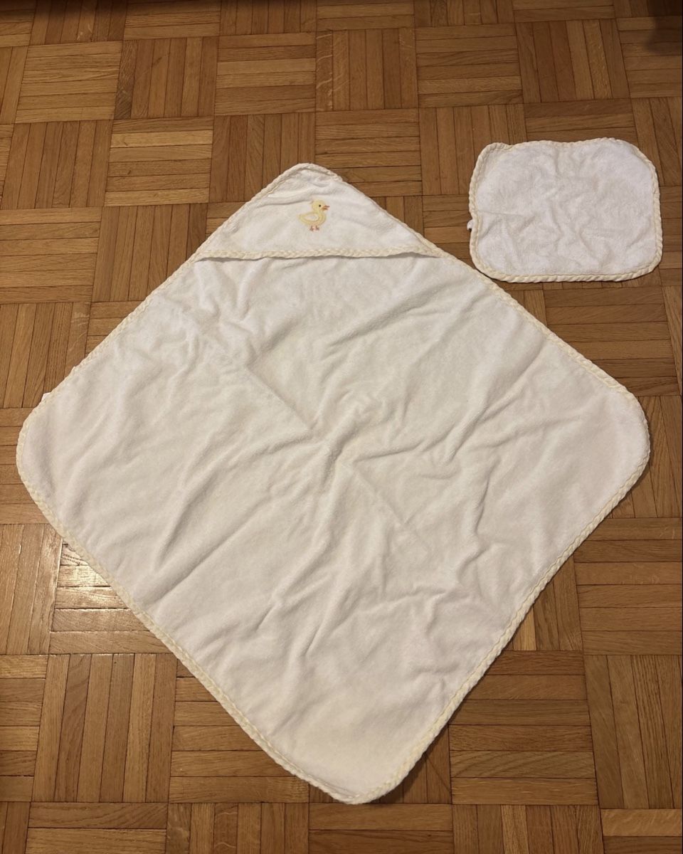 Serviettes de bain: Serviette de bain bébé avec lavette – Neuf (Voir description) à Ecublens VD par Alan2026